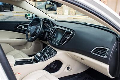 2017 Chrysler 200 Limited   - Photo 71 - Albuquerque, NM 87114