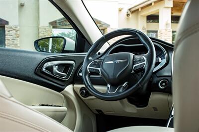 2017 Chrysler 200 Limited   - Photo 33 - Albuquerque, NM 87114