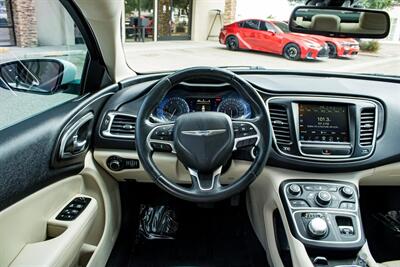 2017 Chrysler 200 Limited   - Photo 22 - Albuquerque, NM 87114