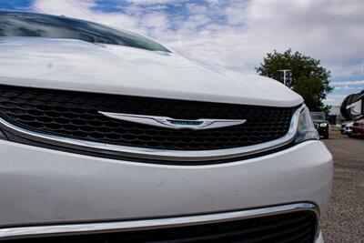 2017 Chrysler 200 Limited   - Photo 10 - Albuquerque, NM 87114