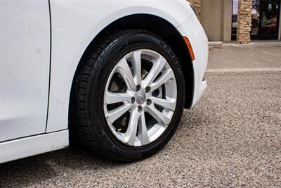 2017 Chrysler 200 Limited   - Photo 45 - Albuquerque, NM 87114