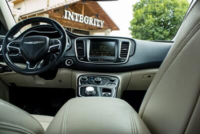 2017 Chrysler 200 Limited   - Photo 23 - Albuquerque, NM 87114