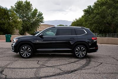 2022 Volkswagen Atlas 3.6L V6 SEL Premium R-Line   - Photo 6 - Albuquerque, NM 87114