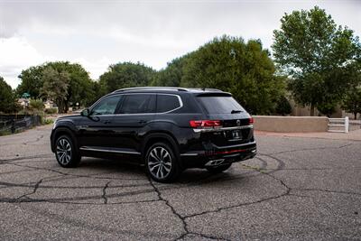 2022 Volkswagen Atlas 3.6L V6 SEL Premium R-Line   - Photo 5 - Albuquerque, NM 87114