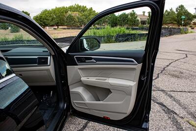 2022 Volkswagen Atlas 3.6L V6 SEL Premium R-Line   - Photo 18 - Albuquerque, NM 87114