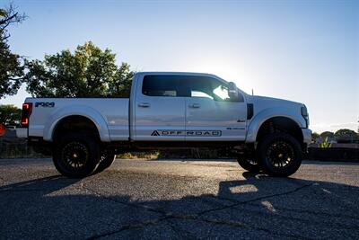 2022 Ford F-250 Super Duty Lariat   - Photo 2 - Albuquerque, NM 87114