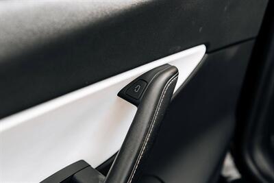 2021 Tesla Model Y Long Range   - Photo 16 - Albuquerque, NM 87114