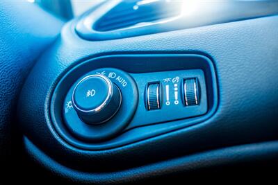 2023 Jeep Renegade Latitude   - Photo 63 - Albuquerque, NM 87114