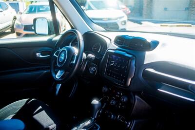 2023 Jeep Renegade Latitude   - Photo 38 - Albuquerque, NM 87114