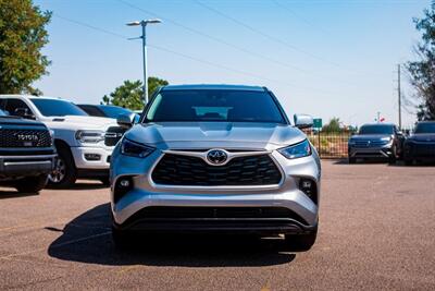 2024 Toyota Highlander LE   - Photo 2 - Albuquerque, NM 87114