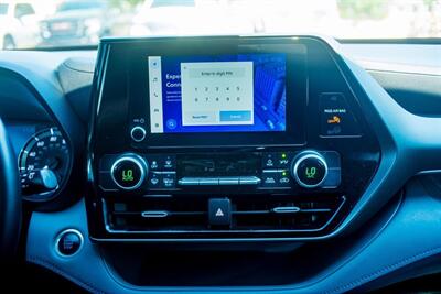 2024 Toyota Highlander LE   - Photo 9 - Albuquerque, NM 87114