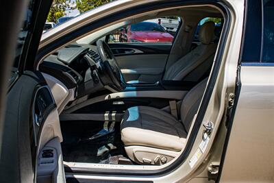 2017 Lincoln MKZ Reserve   - Photo 49 - Albuquerque, NM 87114