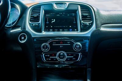 2019 Chrysler 300 Touring   - Photo 17 - Albuquerque, NM 87114