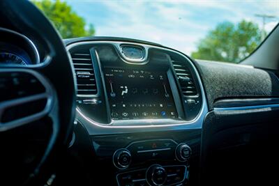 2019 Chrysler 300 Touring   - Photo 18 - Albuquerque, NM 87114