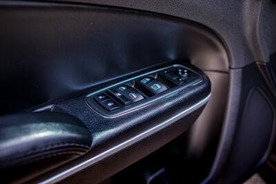 2019 Chrysler 300 Touring   - Photo 14 - Albuquerque, NM 87114