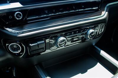 2025 GMC Sierra 3500HD SLT   - Photo 52 - Albuquerque, NM 87114