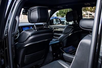 2022 Jeep Grand Wagoneer Series II   - Photo 23 - Albuquerque, NM 87114