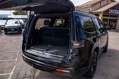 2022 Jeep Grand Wagoneer Series II   - Photo 29 - Albuquerque, NM 87114