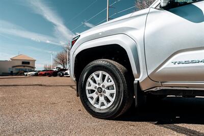 2026 Toyota Tacoma SR5   - Photo 15 - Albuquerque, NM 87114