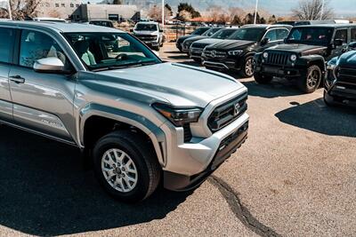 2026 Toyota Tacoma SR5   - Photo 9 - Albuquerque, NM 87114