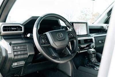 2026 Toyota Tacoma SR5   - Photo 18 - Albuquerque, NM 87114