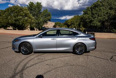 2024 Lexus 300h Luxury   - Photo 33 - Albuquerque, NM 87114