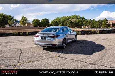 2024 Lexus 300h Luxury   - Photo 3 - Albuquerque, NM 87114