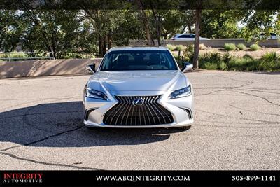 2024 Lexus 300h Luxury   - Photo 8 - Albuquerque, NM 87114