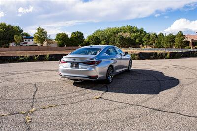 2024 Lexus 300h Luxury   - Photo 30 - Albuquerque, NM 87114