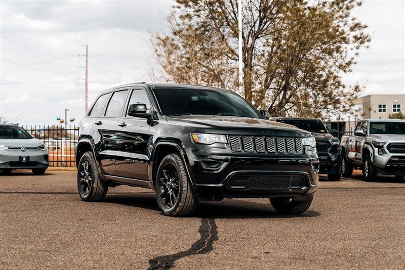 2019 Jeep Grand Cherokee Altitude  