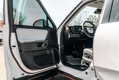 2023 Rivian R1S Adventure   - Photo 16 - Albuquerque, NM 87114