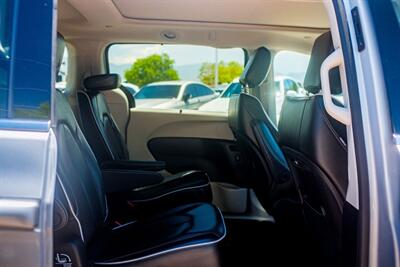 2023 Chrysler Pacifica Limited   - Photo 35 - Albuquerque, NM 87114