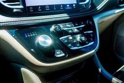2023 Chrysler Pacifica Limited   - Photo 21 - Albuquerque, NM 87114