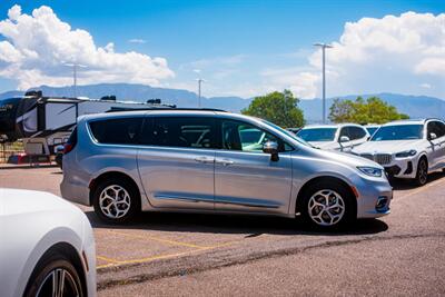 2023 Chrysler Pacifica Limited   - Photo 49 - Albuquerque, NM 87114