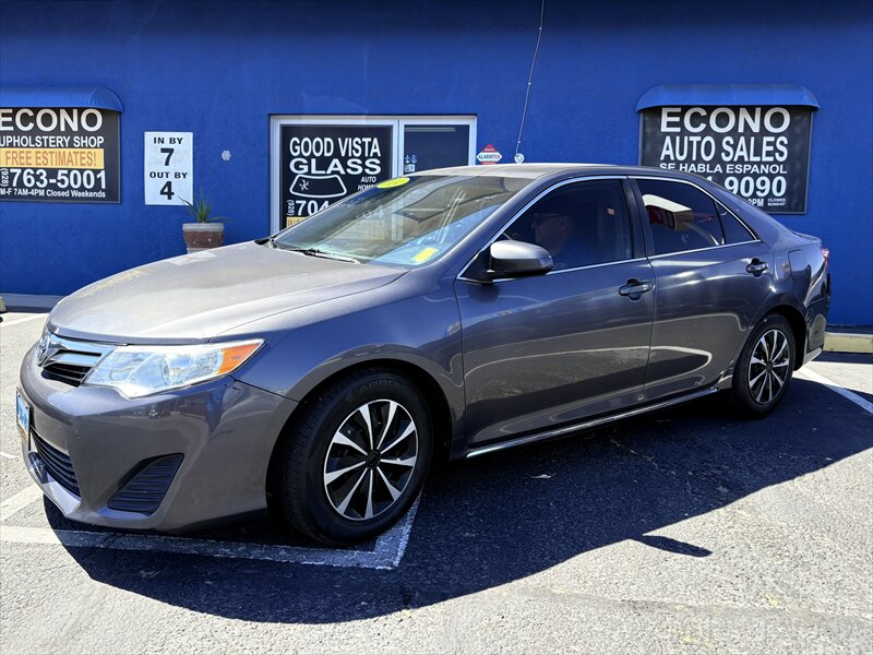 2014 Toyota Camry SE  