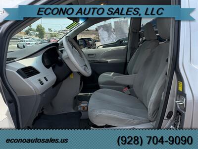 2011 Toyota Sienna Base 7-Passenger   - Photo 3 - Bullhead City, AZ 86442