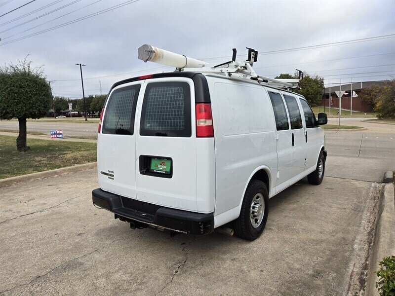2013 Chevrolet Express 2500 - Photo 9 - Garland, TX 75042