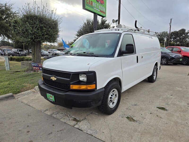 2013 Chevrolet Express 2500 - Photo 2 - Garland, TX 75042