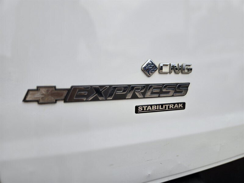 2013 Chevrolet Express 2500 - Photo 7 - Garland, TX 75042