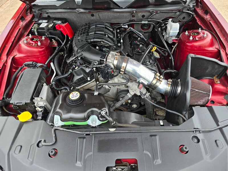 2014 Ford Mustang V6 Premium - Photo 12 - Garland, TX 75042