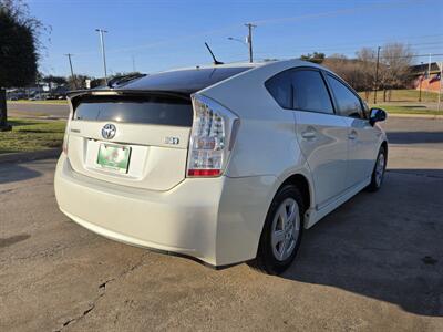 2010 Toyota Prius III   - Photo 9 - Garland, TX 75042