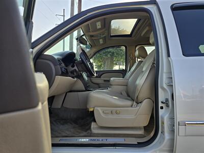 2014 Chevrolet Suburban LTZ   - Photo 16 - Garland, TX 75042