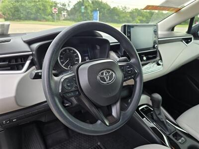 2022 Toyota Corolla LE   - Photo 38 - Garland, TX 75042