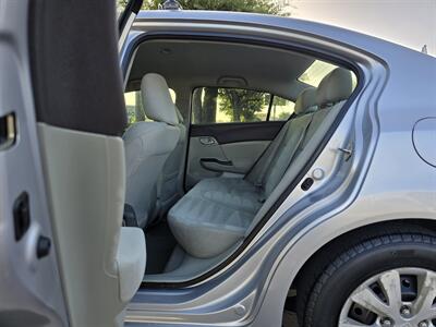 2012 Honda Civic LX   - Photo 15 - Garland, TX 75042