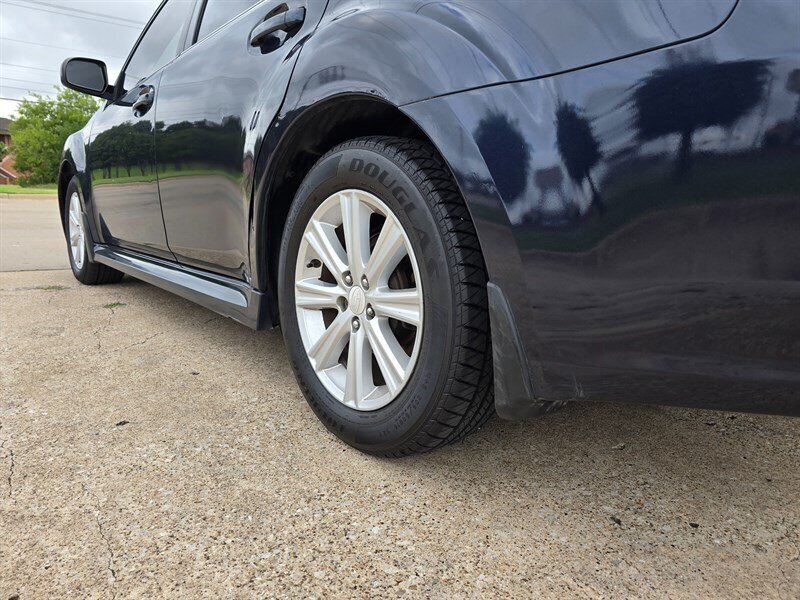 2012 Subaru Legacy 2.5i Premium - Photo 5 - Garland, TX 75042