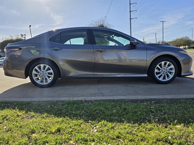 2024 Toyota Camry LE - Photo 10 - Garland, TX 75042