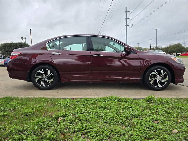 2016 Honda Accord LX - Photo 9 - Garland, TX 75042