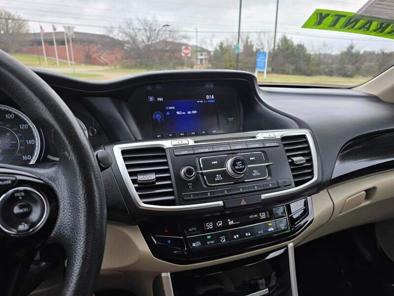 2016 Honda Accord LX - Photo 19 - Garland, TX 75042