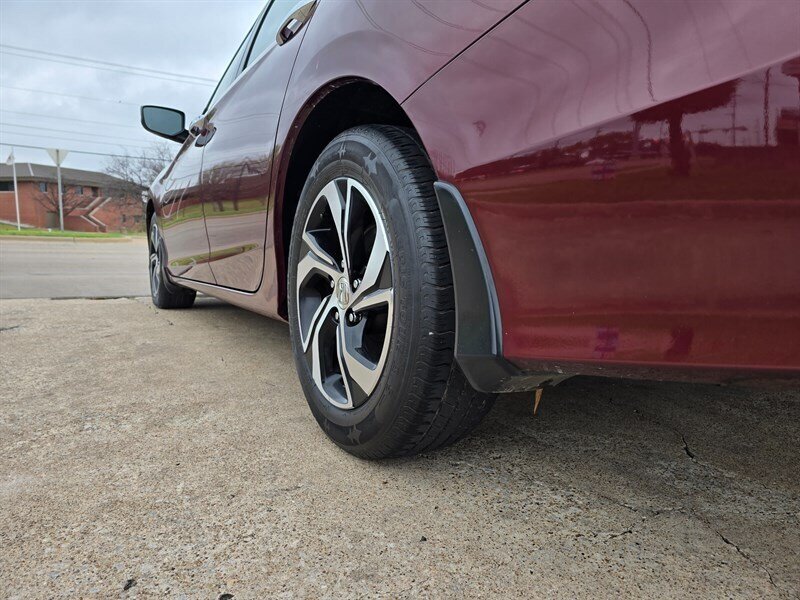 2016 Honda Accord LX - Photo 5 - Garland, TX 75042