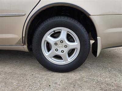 2001 Toyota Avalon XL   - Photo 4 - Garland, TX 75042